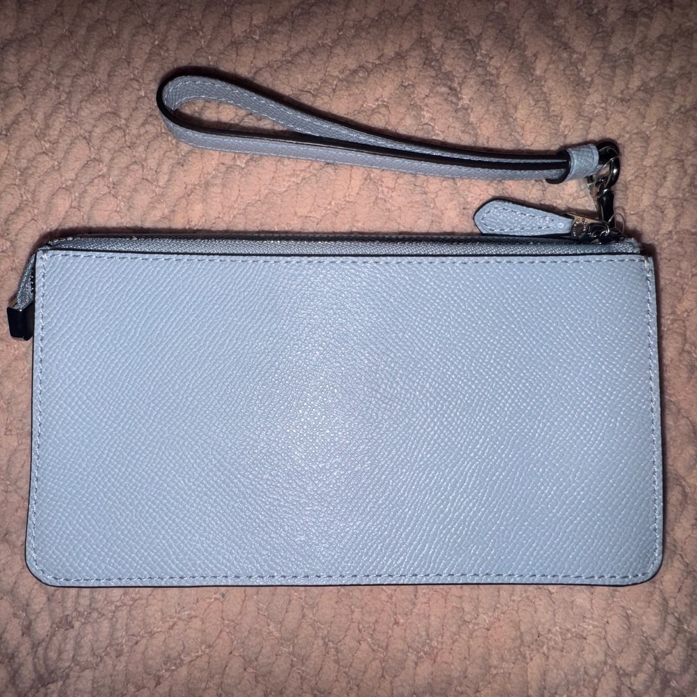 Coach Powder Blue Leather Wristlet Wallet w/ Strap NWOT - Picture 2 of 14